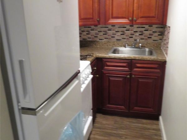 17 Chimney Lane , Bay Shore, NY 11706