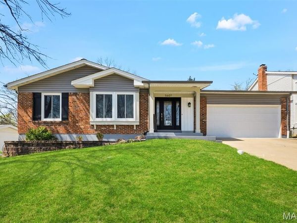 5607 Dantonaire Place, St Louis, MO 63128