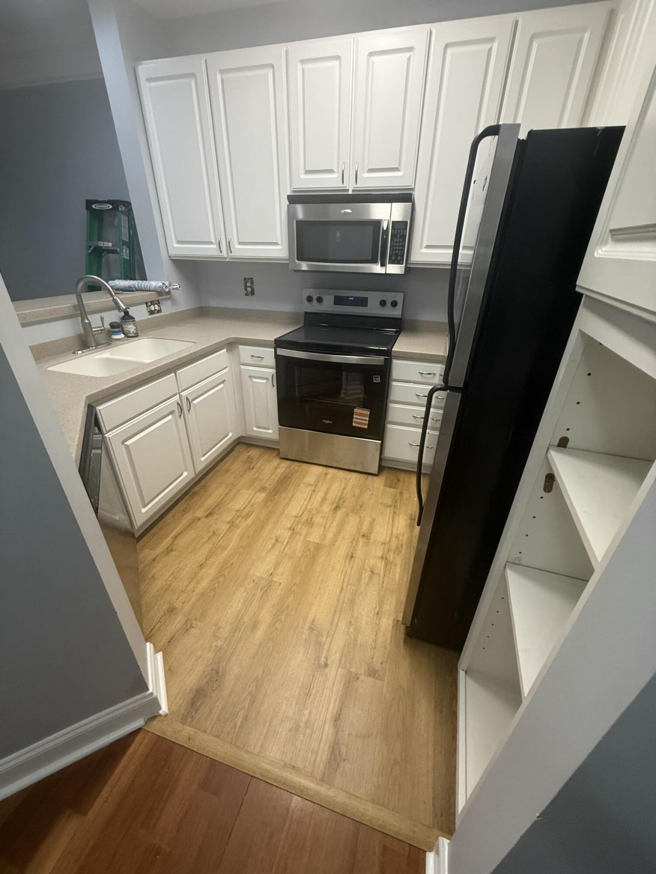 1109 Basildon Road Photo 9