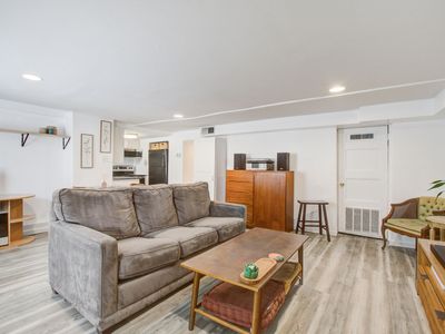 65 Vanderhorst Street, Unit Apt B, Charleston, SC 29403