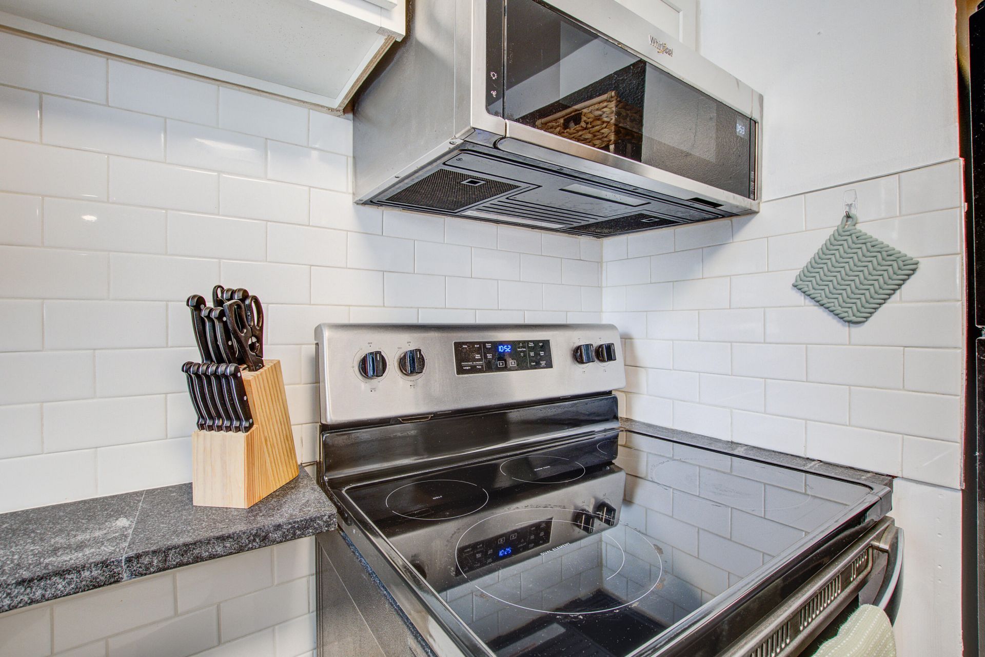 65 Vanderhorst Street Photo 10