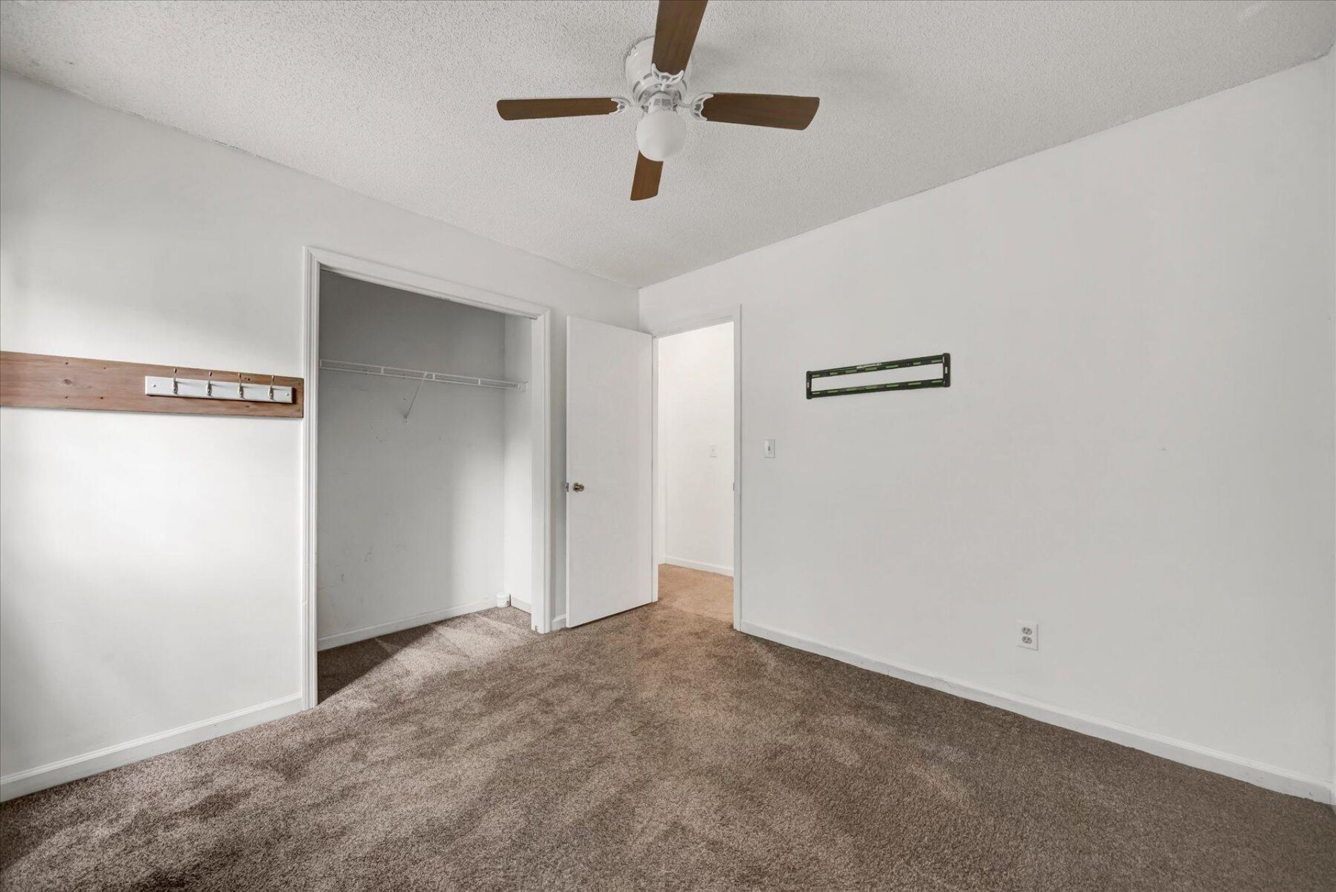 1017 Tj Lane Photo 19