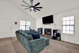 1017 Tj Lane photo 4