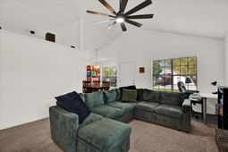 1017 Tj Lane photo 4