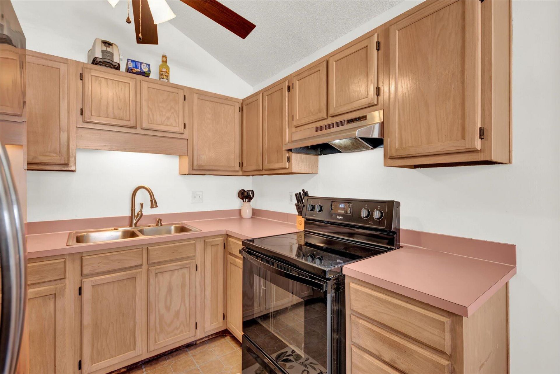 1017 Tj Lane Photo 5