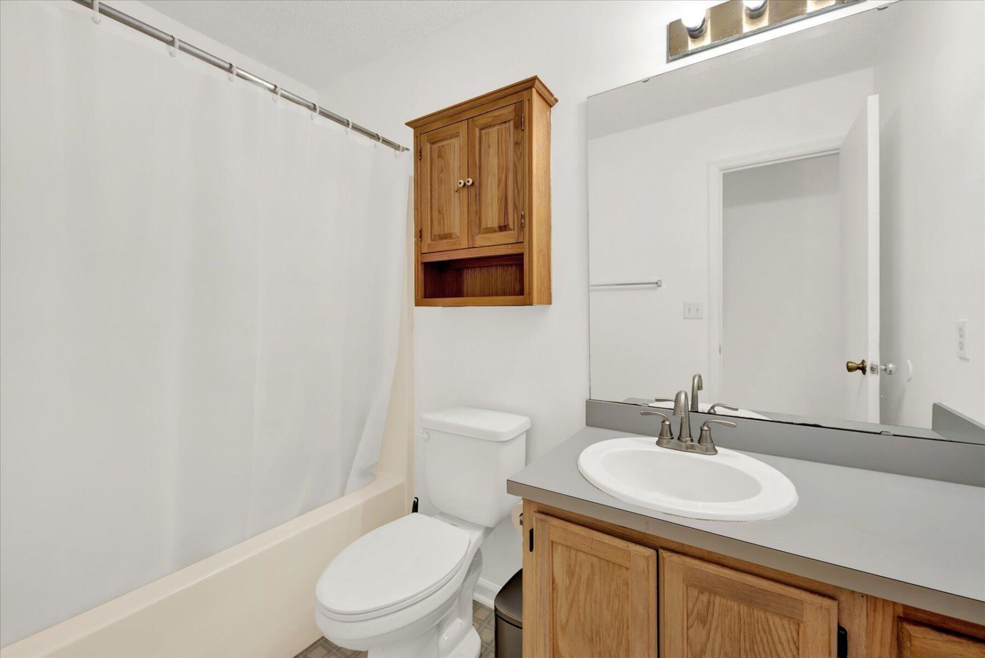 1017 Tj Lane Photo 8