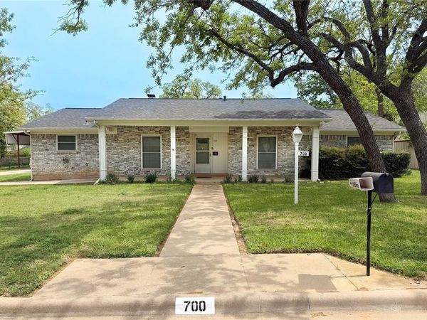 700 Austin Drive, Mineral Wells, TX 76067