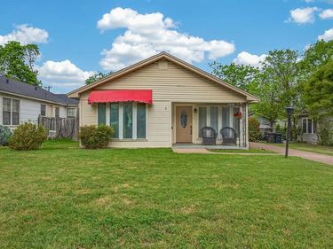 3226 Merida Avenue, Fort Worth, TX 76109
