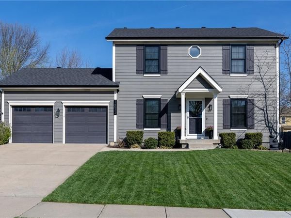 16522 W 154th Street, Olathe, KS 66062