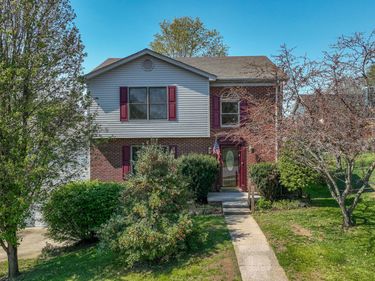 206 Rookwood Court, Richmond, KY 40475