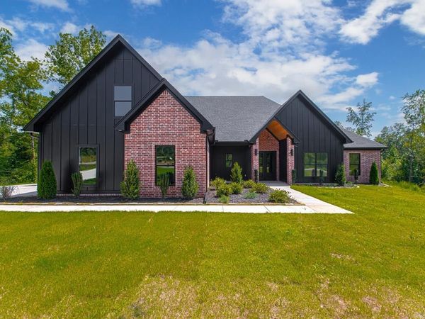 100 Shepherd Loop Drive, Arkadelphia, AR 71923