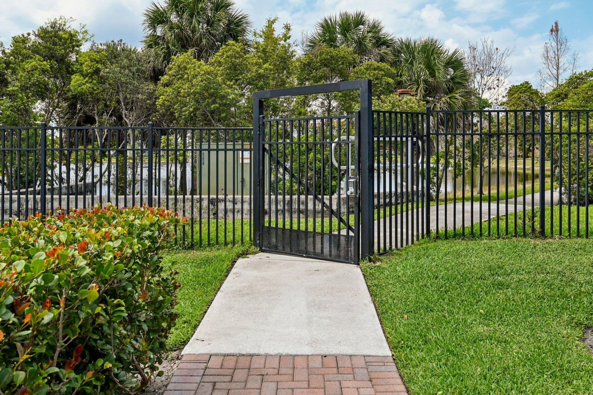 4901 Bonsai Circle, Unit 105, Palm Beach Gardens, FL 33418 Photo