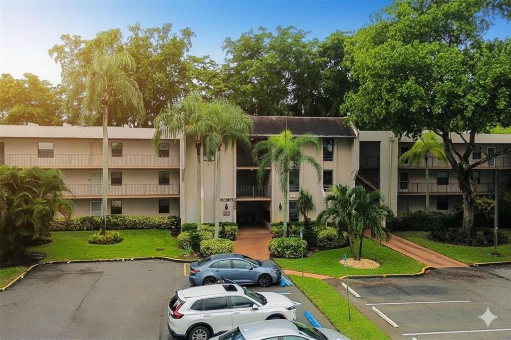 8150 W Mcnab Road, Unit 312, Tamarac, FL 33321 Photo