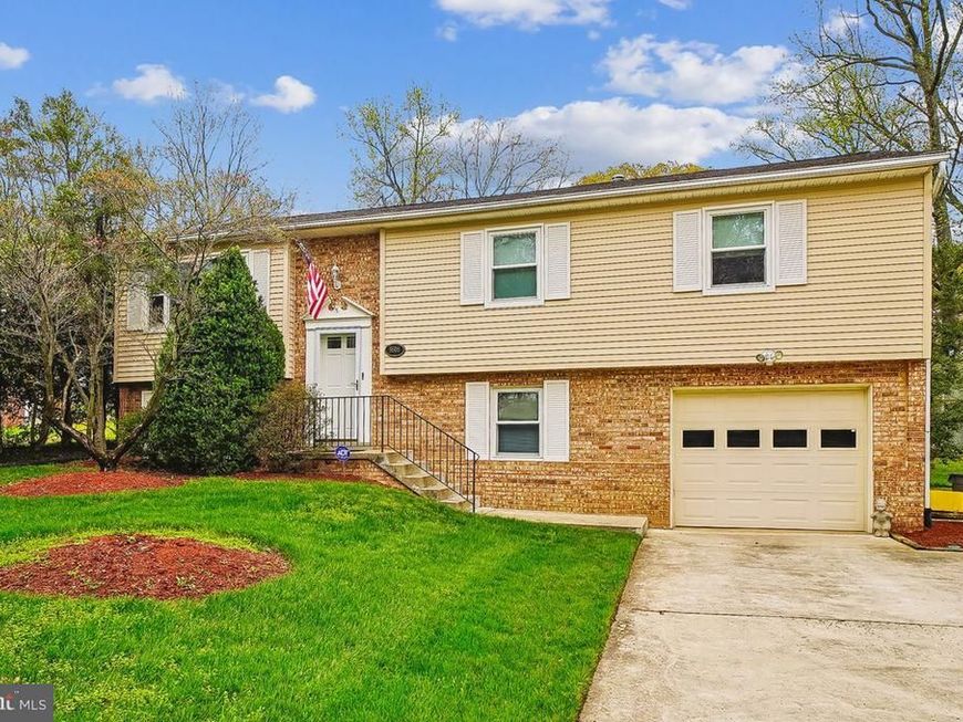 8606 Bluffwood Lane, Fort Washington, MD 20744 Main Photo