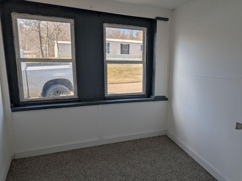 79 E Palmer Street , Jacksonville, OH 45740 Photo 4