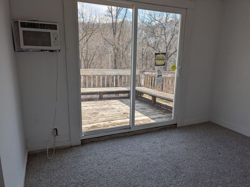 79 E Palmer Street , Jacksonville, OH 45740 Photo 7