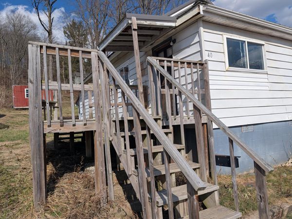 40 Spring Street , Glouster, OH 45732