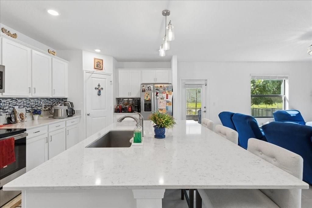 6018 Henderson Way, West Palm Beach, FL 33415 Photo