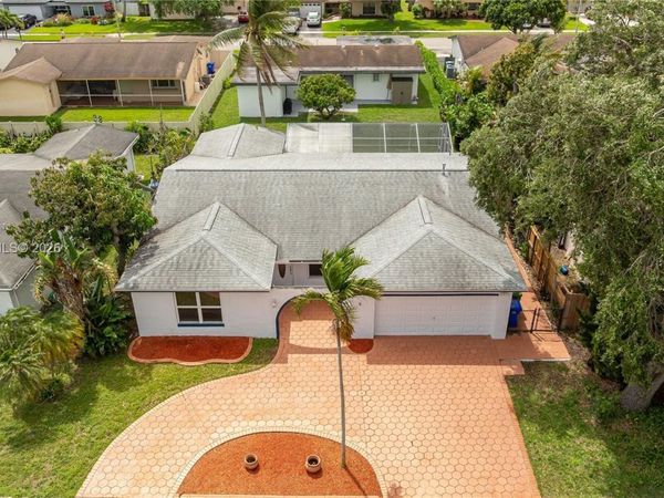 8970 Johnson St , Pembroke Pines, FL 33024