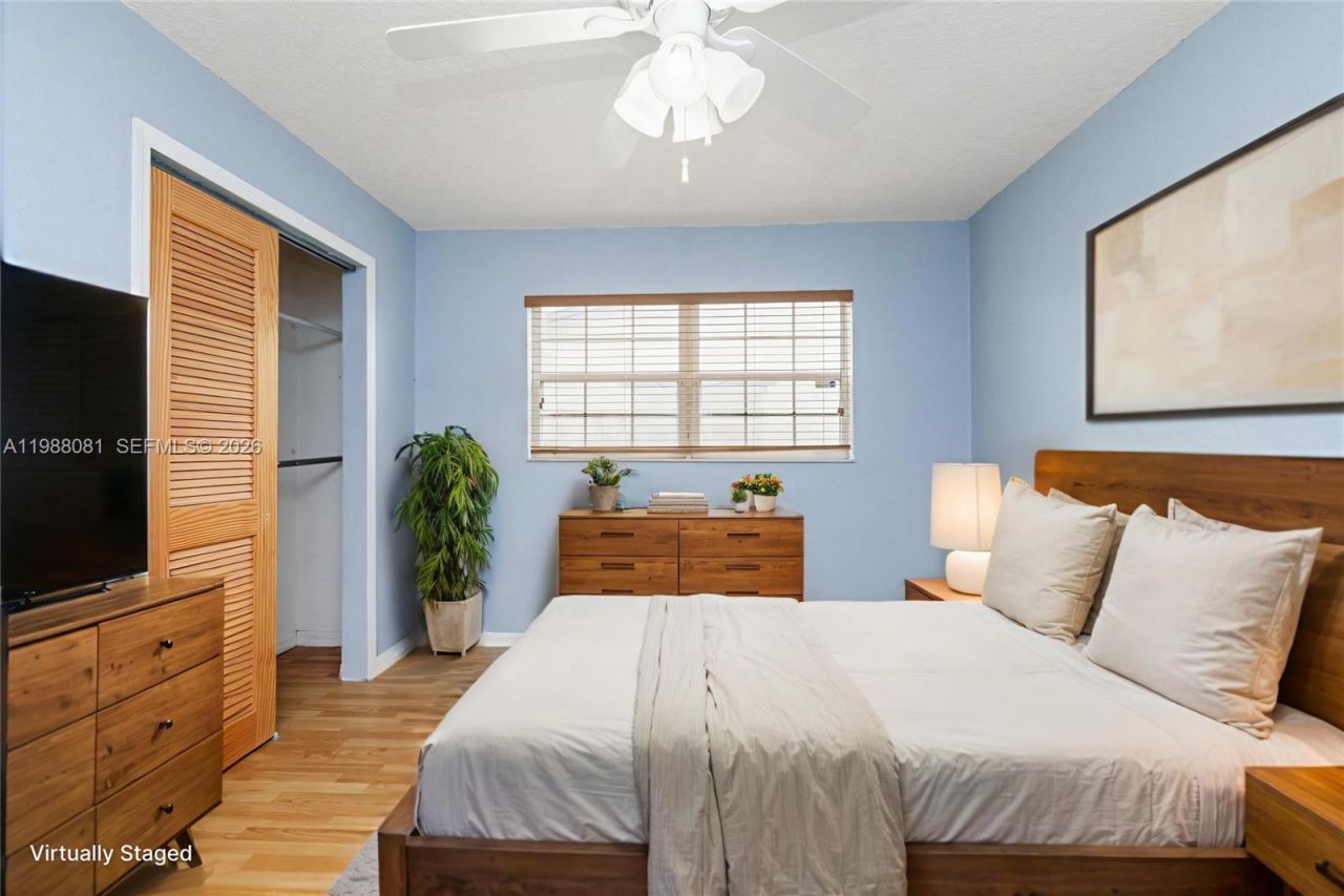 8970 Johnson St , Pembroke Pines, FL 33024 Photo