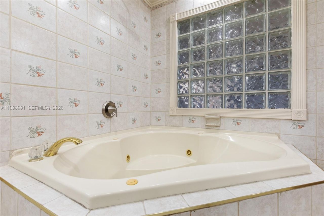 8970 Johnson St , Pembroke Pines, FL 33024 Photo