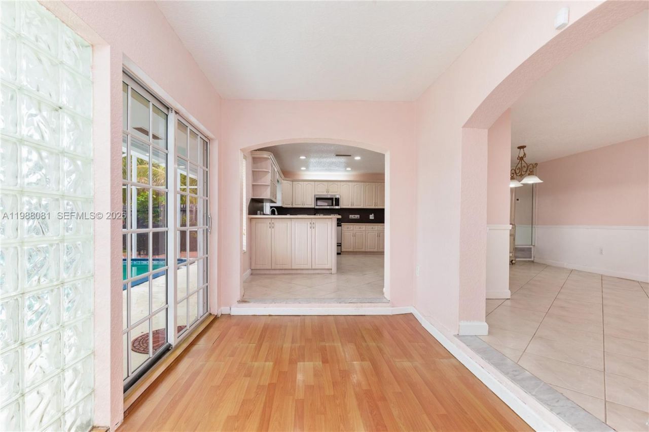 8970 Johnson St , Pembroke Pines, FL 33024 Photo