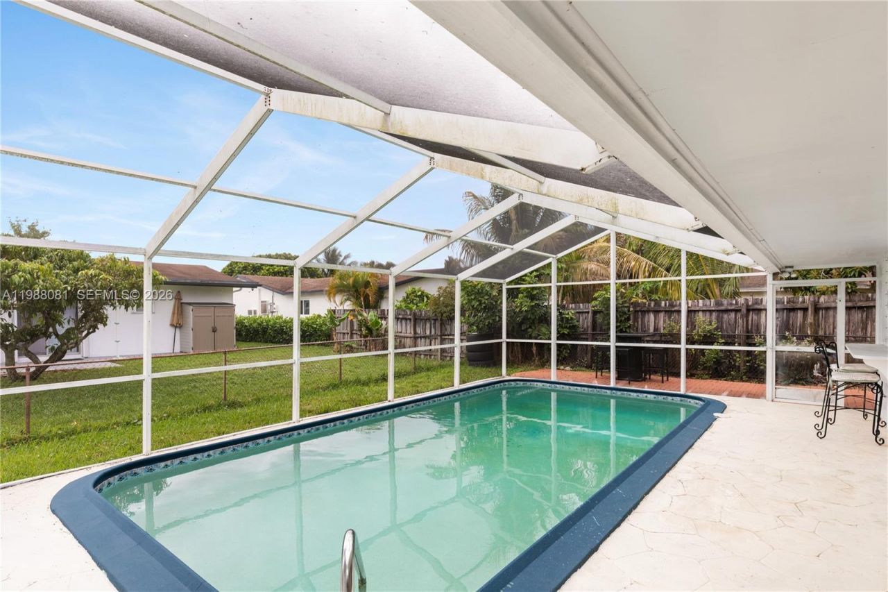 8970 Johnson St , Pembroke Pines, FL 33024 Photo