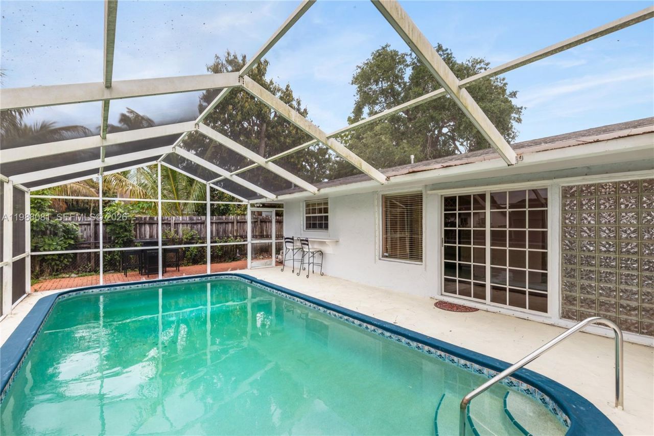 8970 Johnson St , Pembroke Pines, FL 33024 Photo