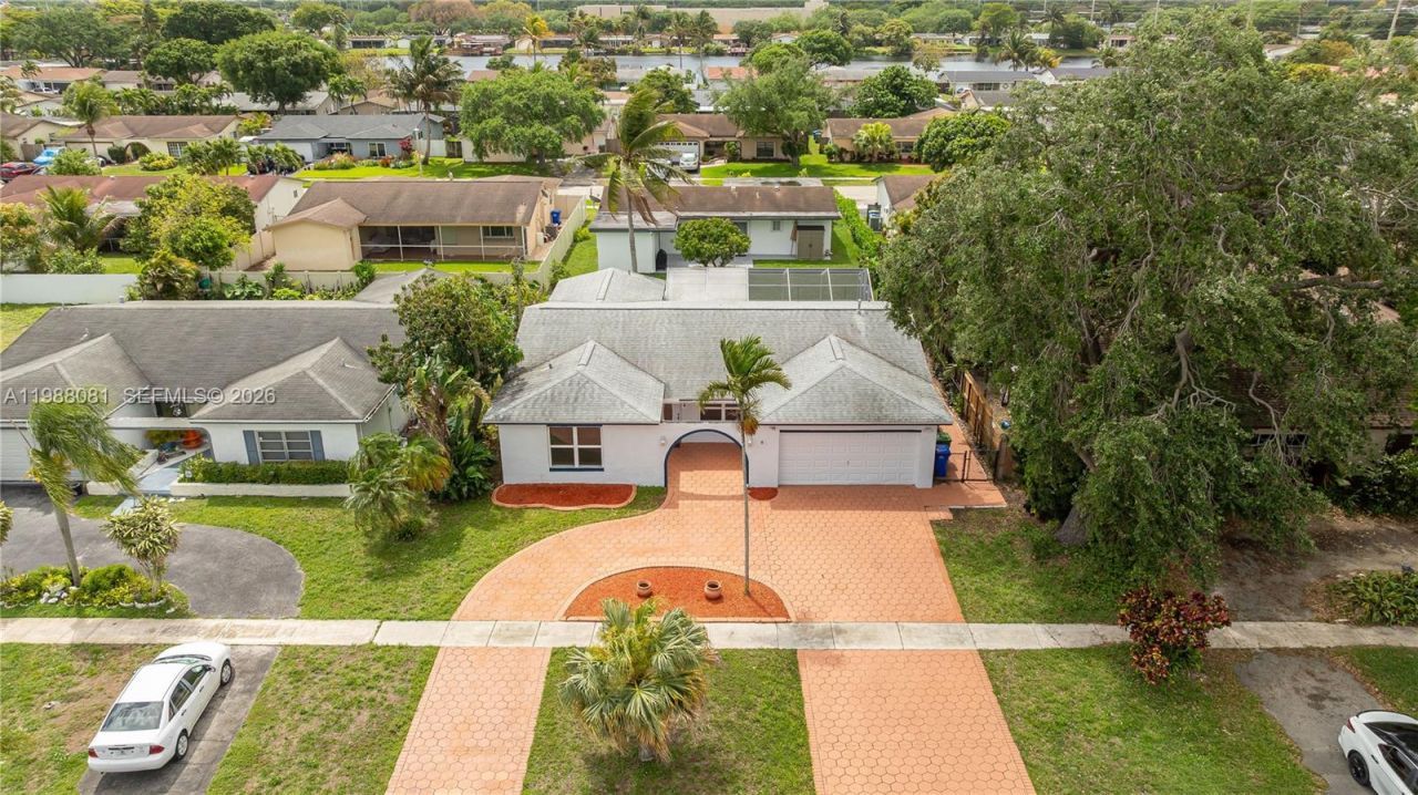 8970 Johnson St , Pembroke Pines, FL 33024 Photo