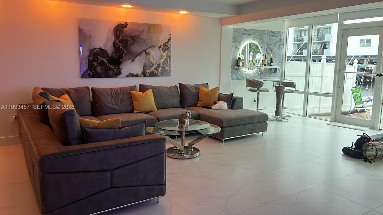 3672 NE 167th St, Unit 31, North Miami Beach, FL 33160 Photo