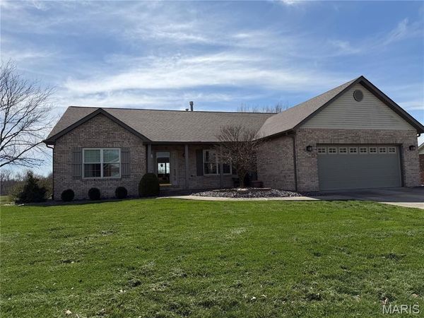 11 Danube, Millstadt, IL 62260