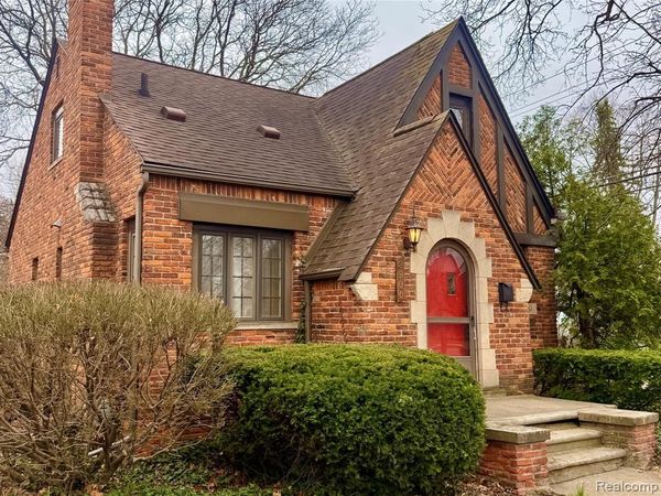 9900 Cranston Street , Livonia, MI 48150