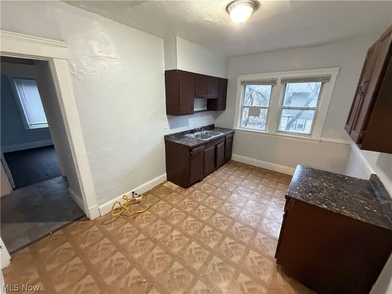 10724 Gooding Avenue, Cleveland, OH 44108 Photo 13