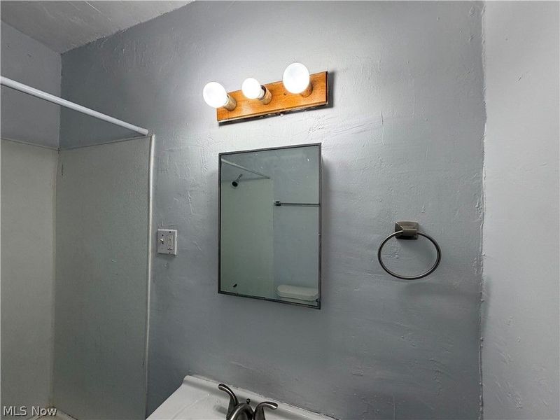 10724 Gooding Avenue, Cleveland, OH 44108 Photo 27