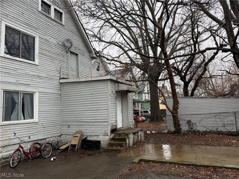 10724 Gooding Avenue, Cleveland, OH 44108 Photo 40