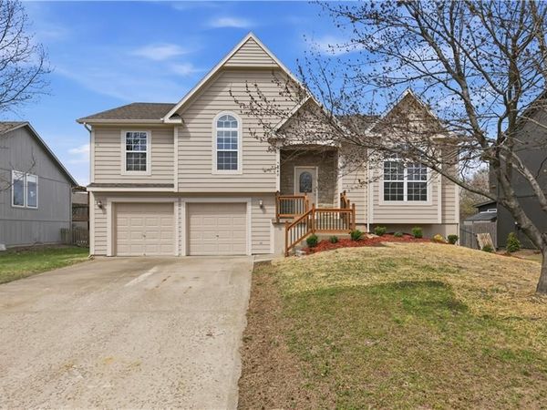 640 N Walnut Street, Gardner, KS 66030