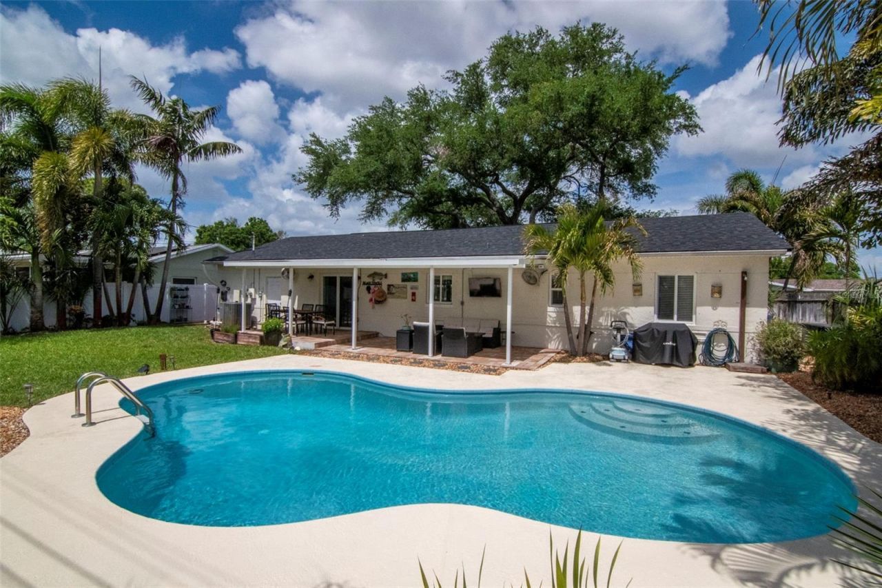 6468 17th Terrace N, Saint Petersburg, FL 33710 Photo