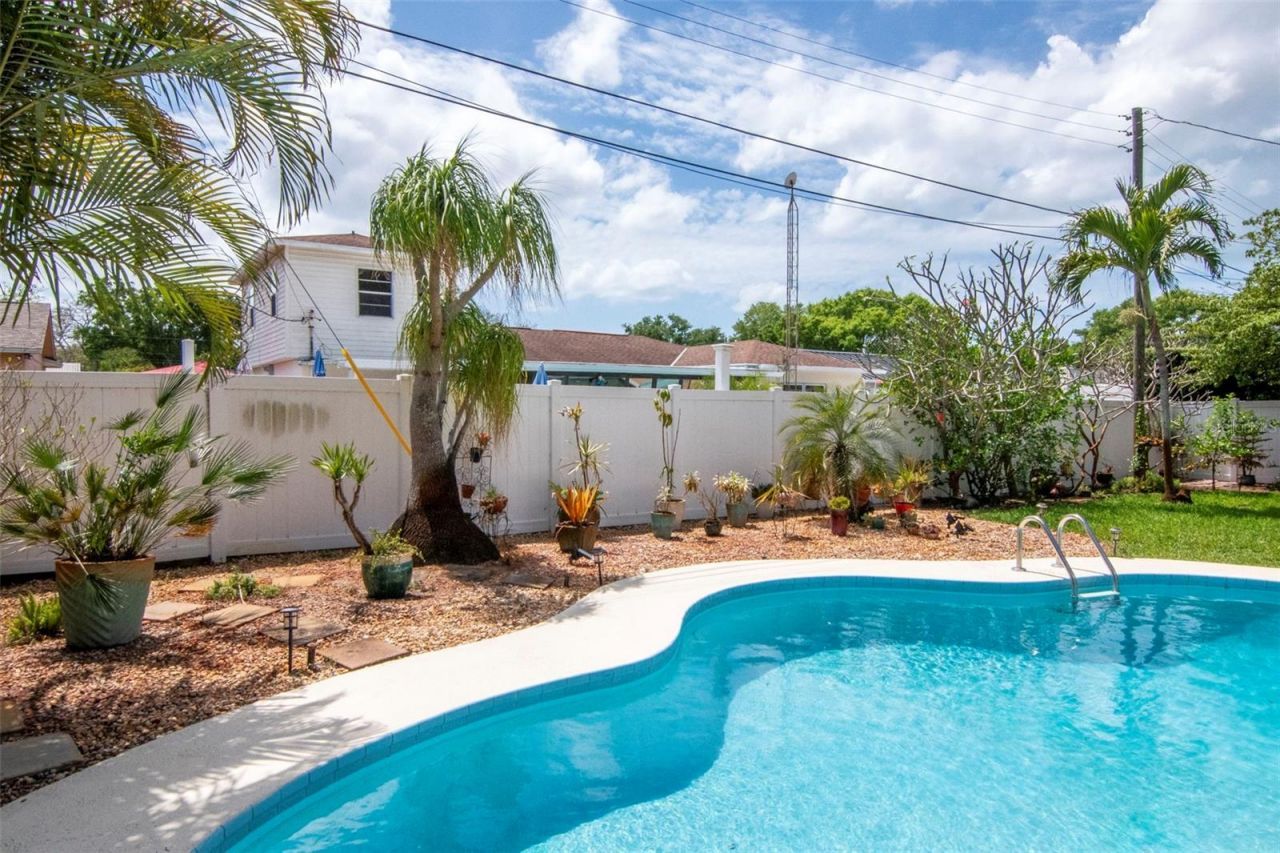 6468 17th Terrace N, Saint Petersburg, FL 33710 Photo