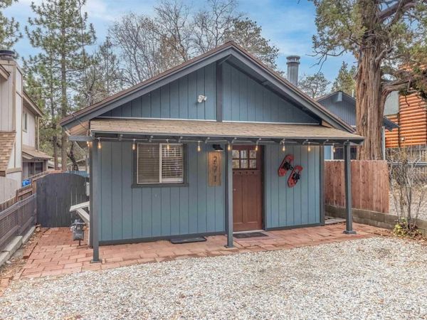 271 Leonard Ln, Sugarloaf, CA 92386