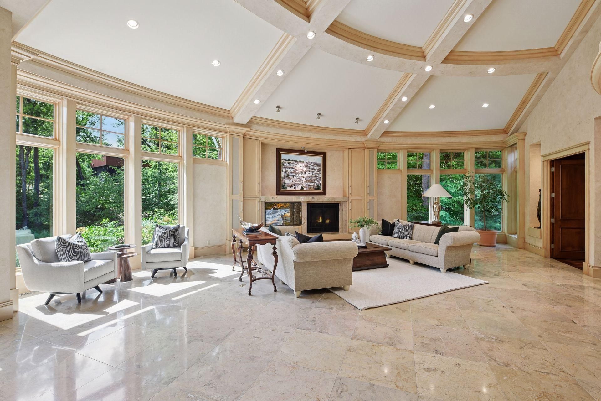 1989 Dwight Lane, Minnetonka, MN 55305