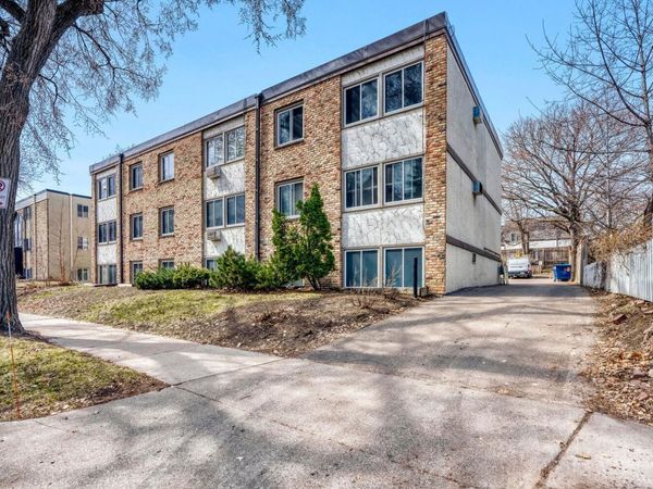 2212 Aldrich Avenue S, Unit 202, Minneapolis, MN 55405