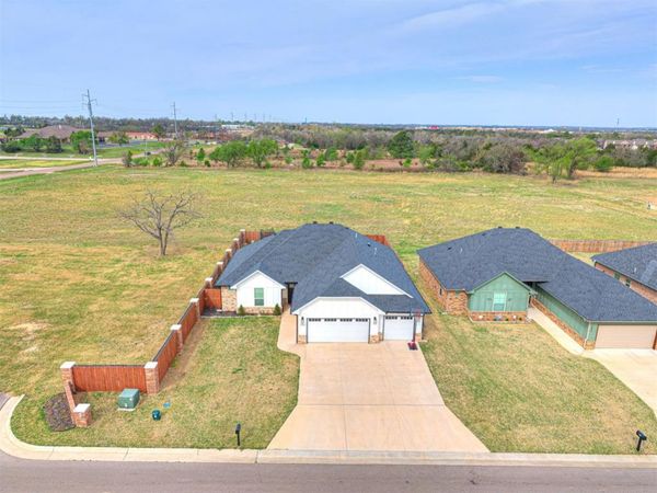 4520 Red Bird Road, Shawnee, OK 74804