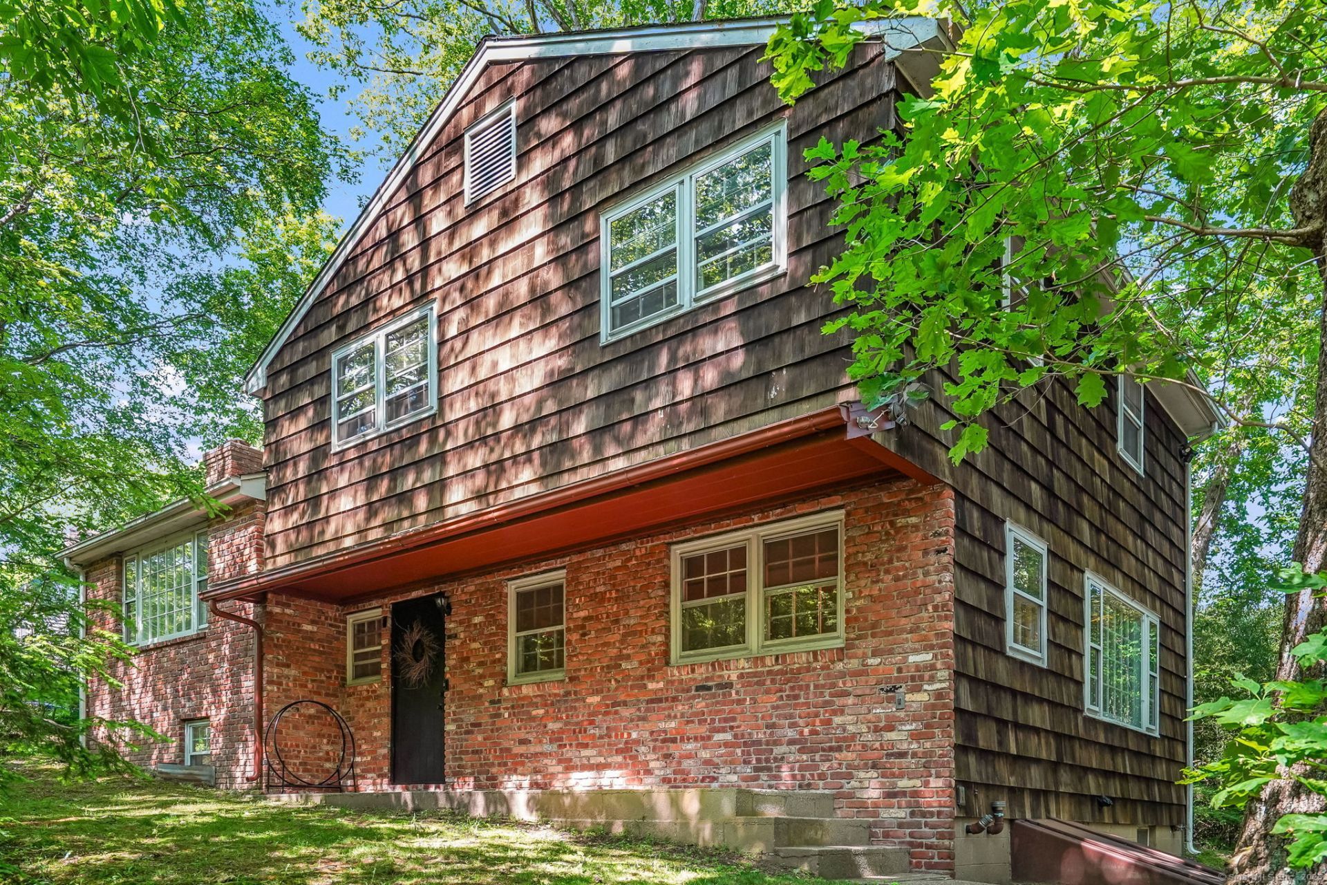 112 Nashville, Bethel, CT 06801 Main Photo