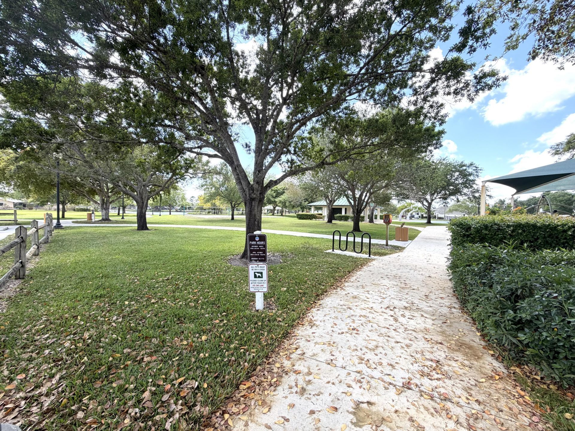 357 Las Palmas Street, Royal Palm Beach, FL 33411 Photo