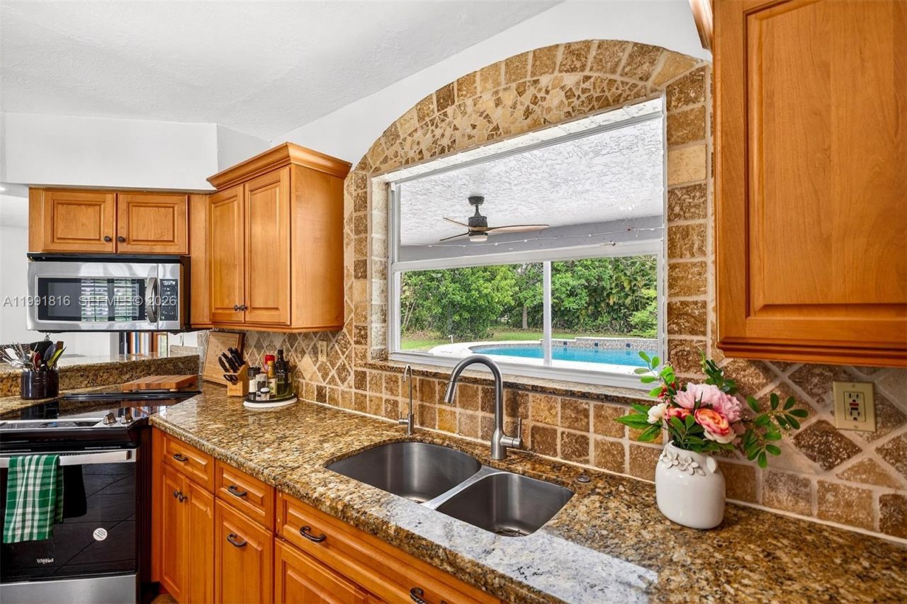 2600 SW 154th Ln, Davie, FL 33331 Photo