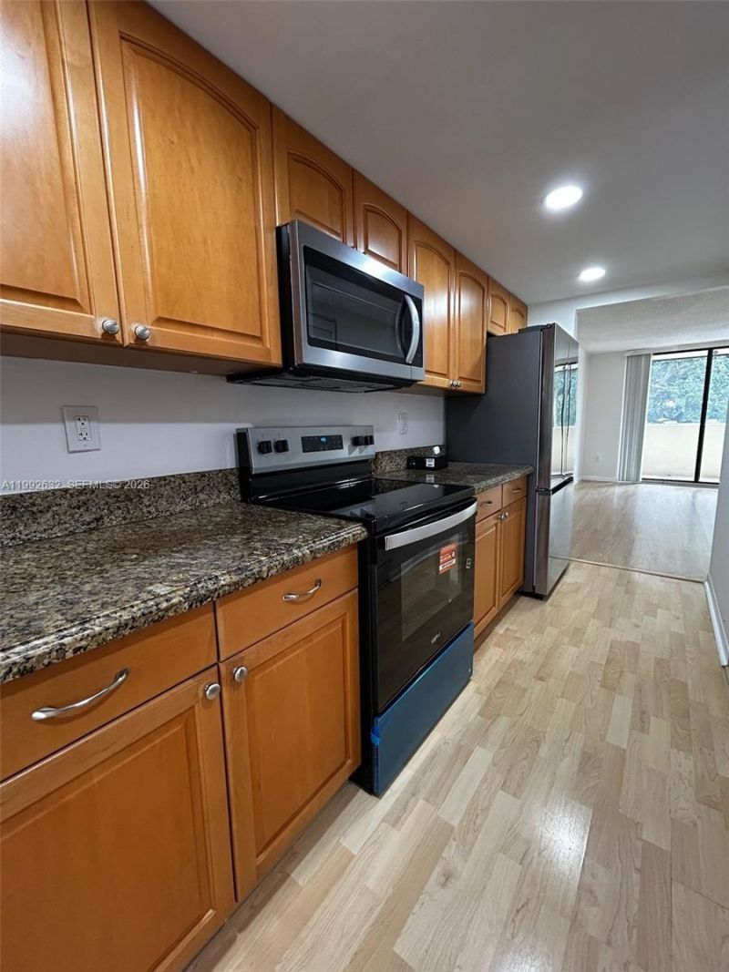 7451 NW 16th St , Unit 304, Plantation, FL 33313 Photo