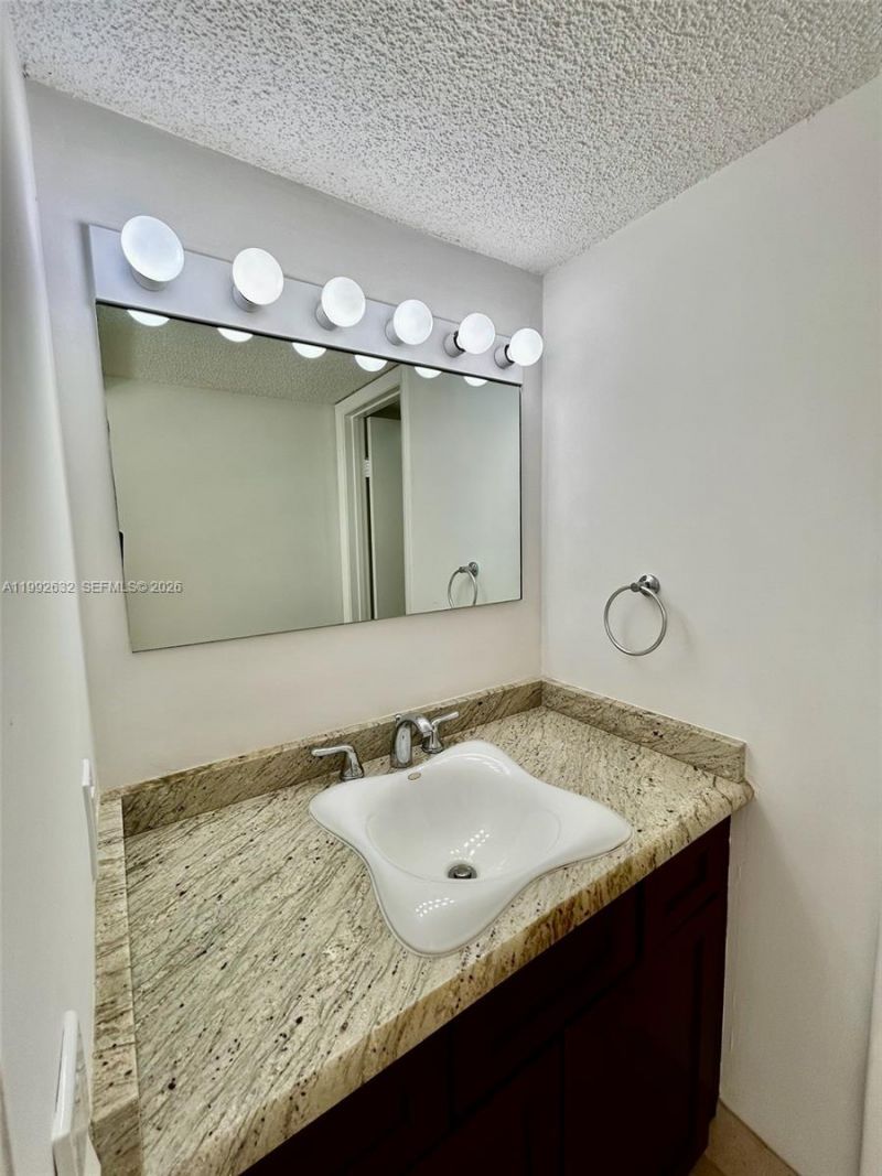7451 NW 16th St , Unit 304, Plantation, FL 33313 Photo