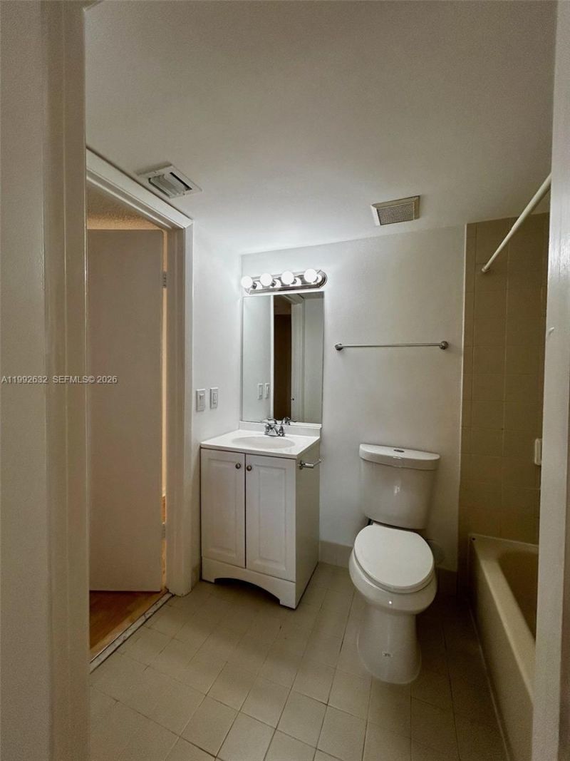 7451 NW 16th St , Unit 304, Plantation, FL 33313 Photo