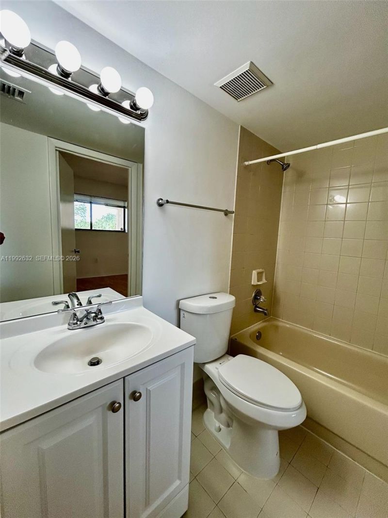 7451 NW 16th St , Unit 304, Plantation, FL 33313 Photo