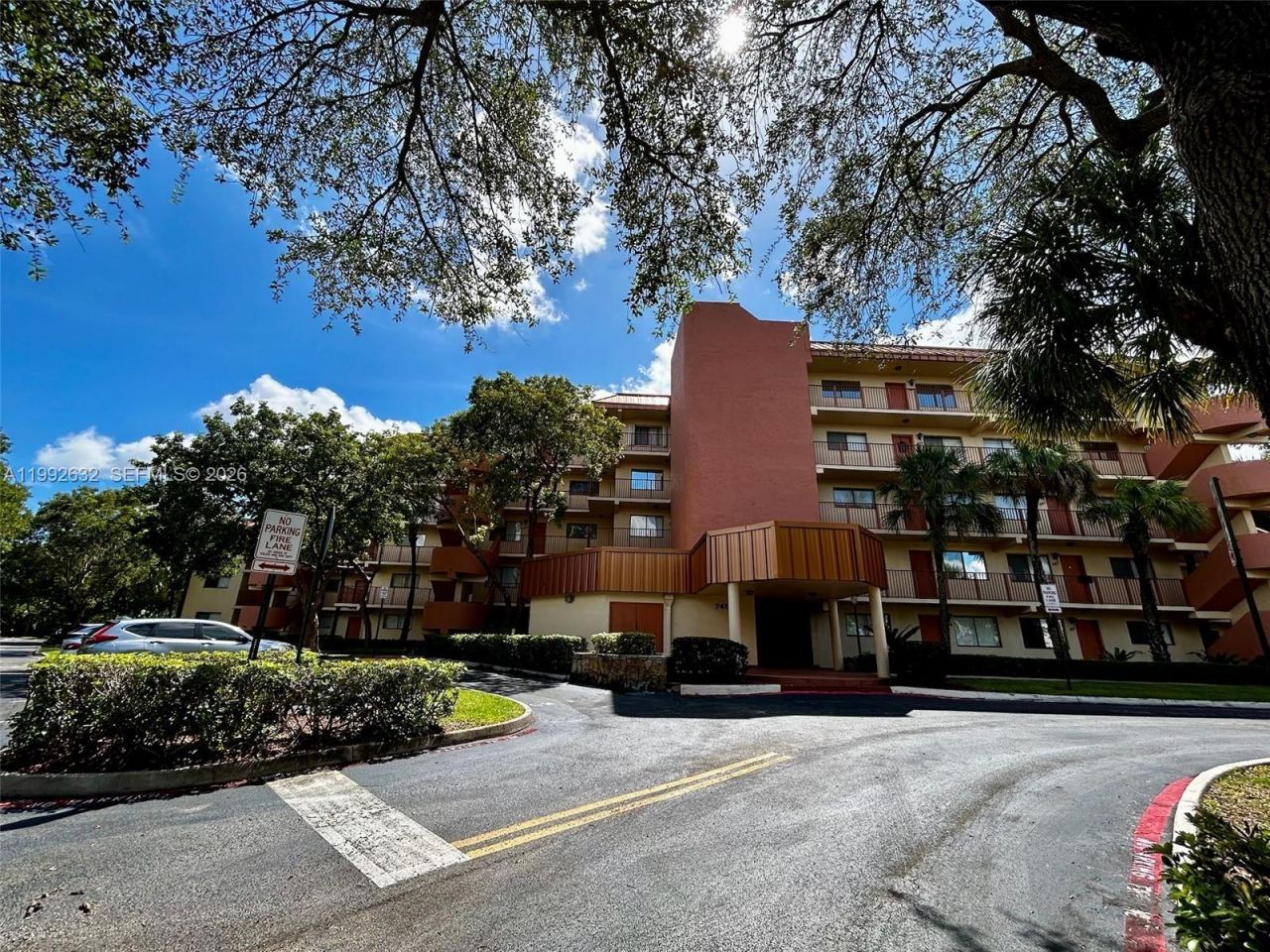 7451 NW 16th St , Unit 304, Plantation, FL 33313 Photo